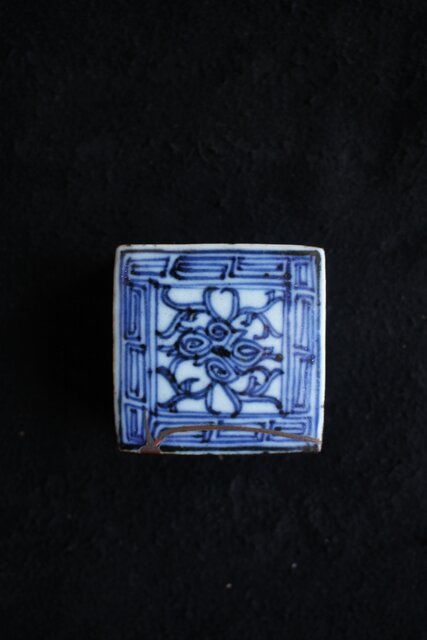 清朝期 新渡 染付 青花香合 P556｜骨董店 のびる 古美術 骨董 和風建具