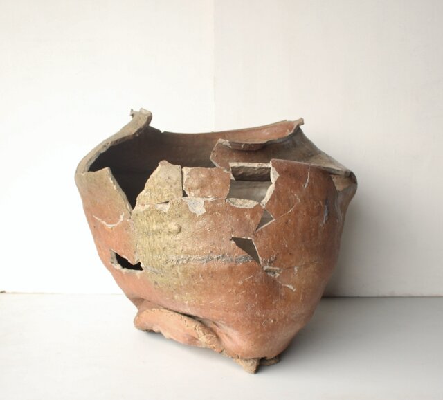 鎌倉期 常滑焼 大甕 破れ壺 P653｜骨董店 のびる 古美術 骨董 和風建具