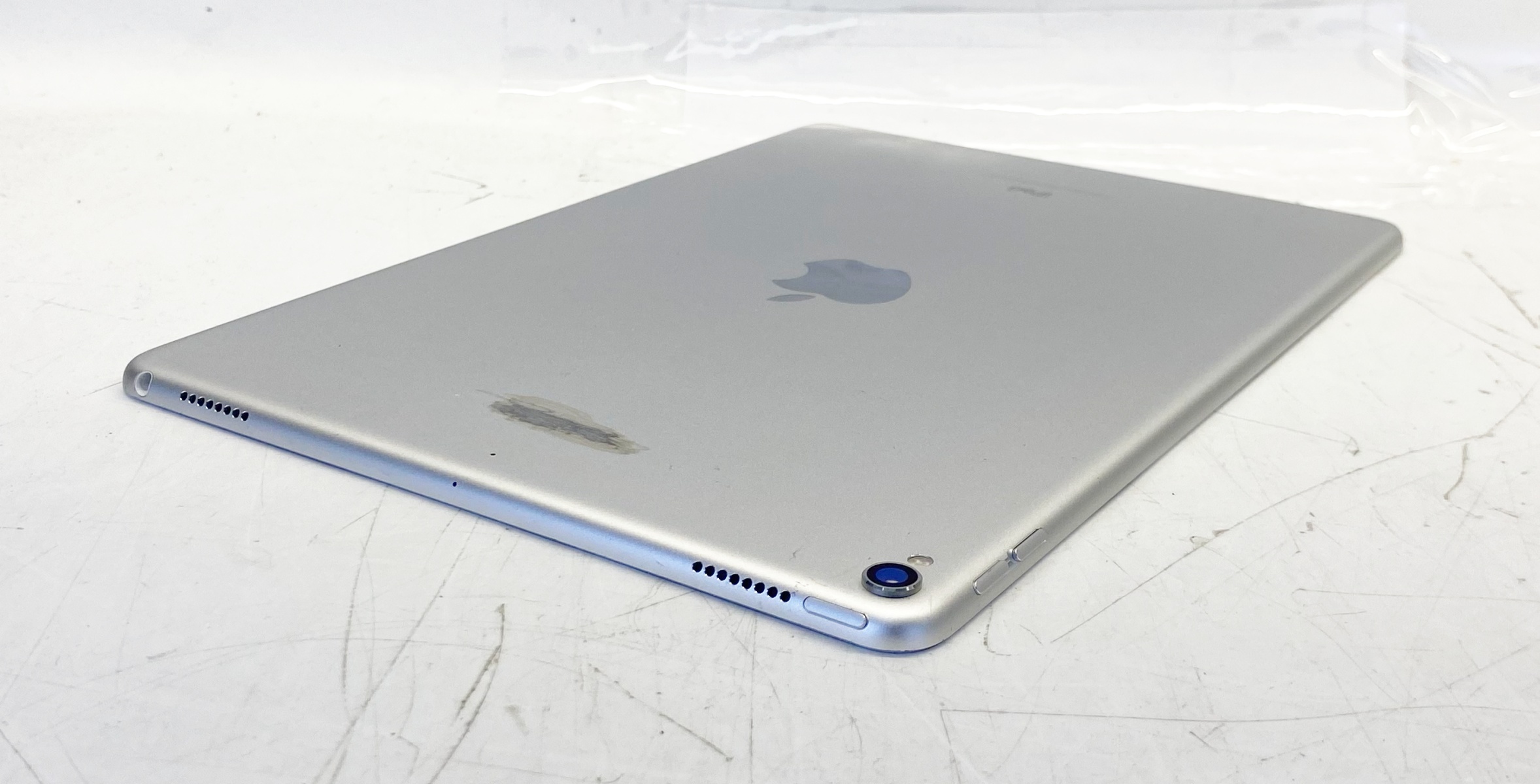 Apple iPad Pro 1st Gen A1701 10.5