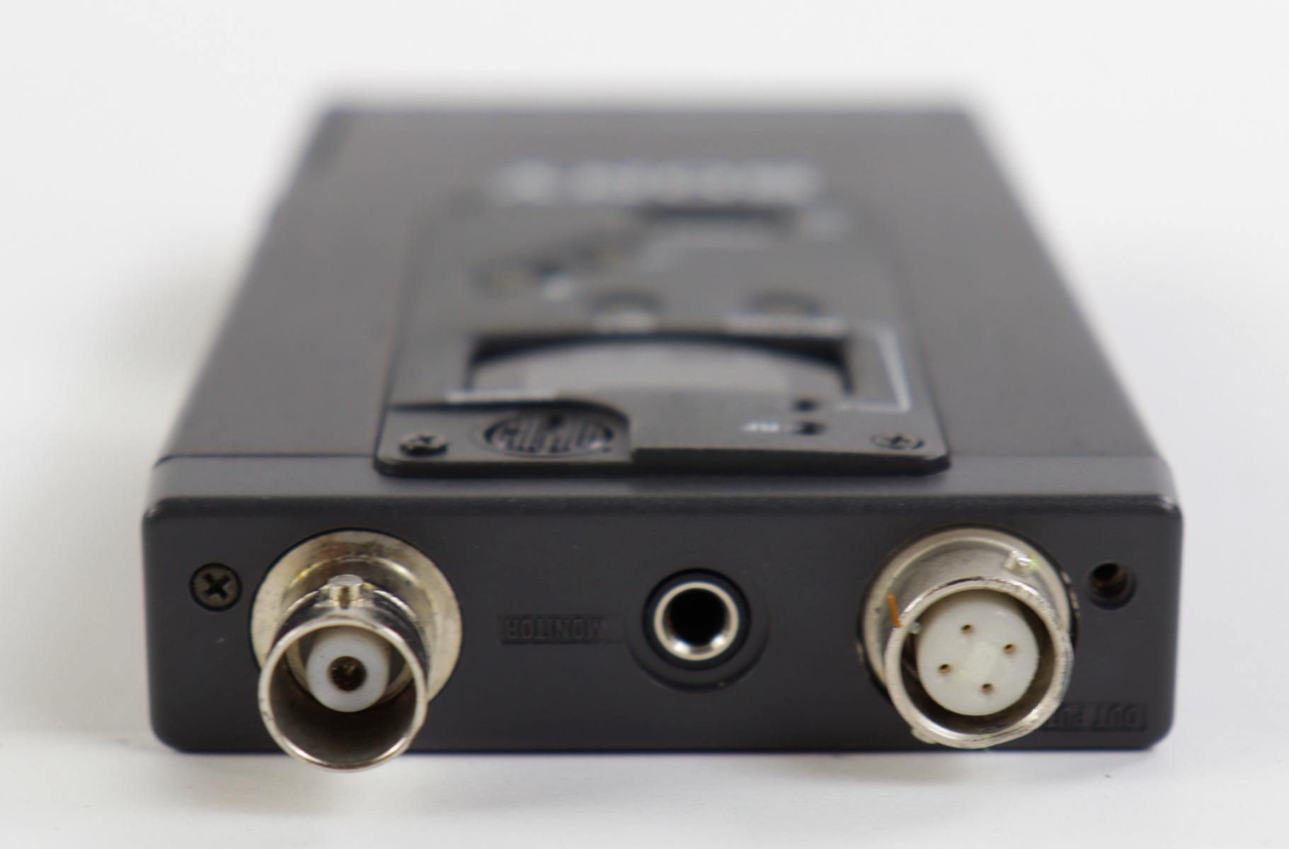 配信機器・PA機器・レコーディング機器 SONY UHF SYNTHESIZED TUNER