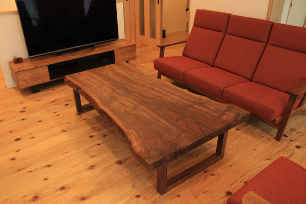 ブラックウォールナット一枚板テーブルローテーブル