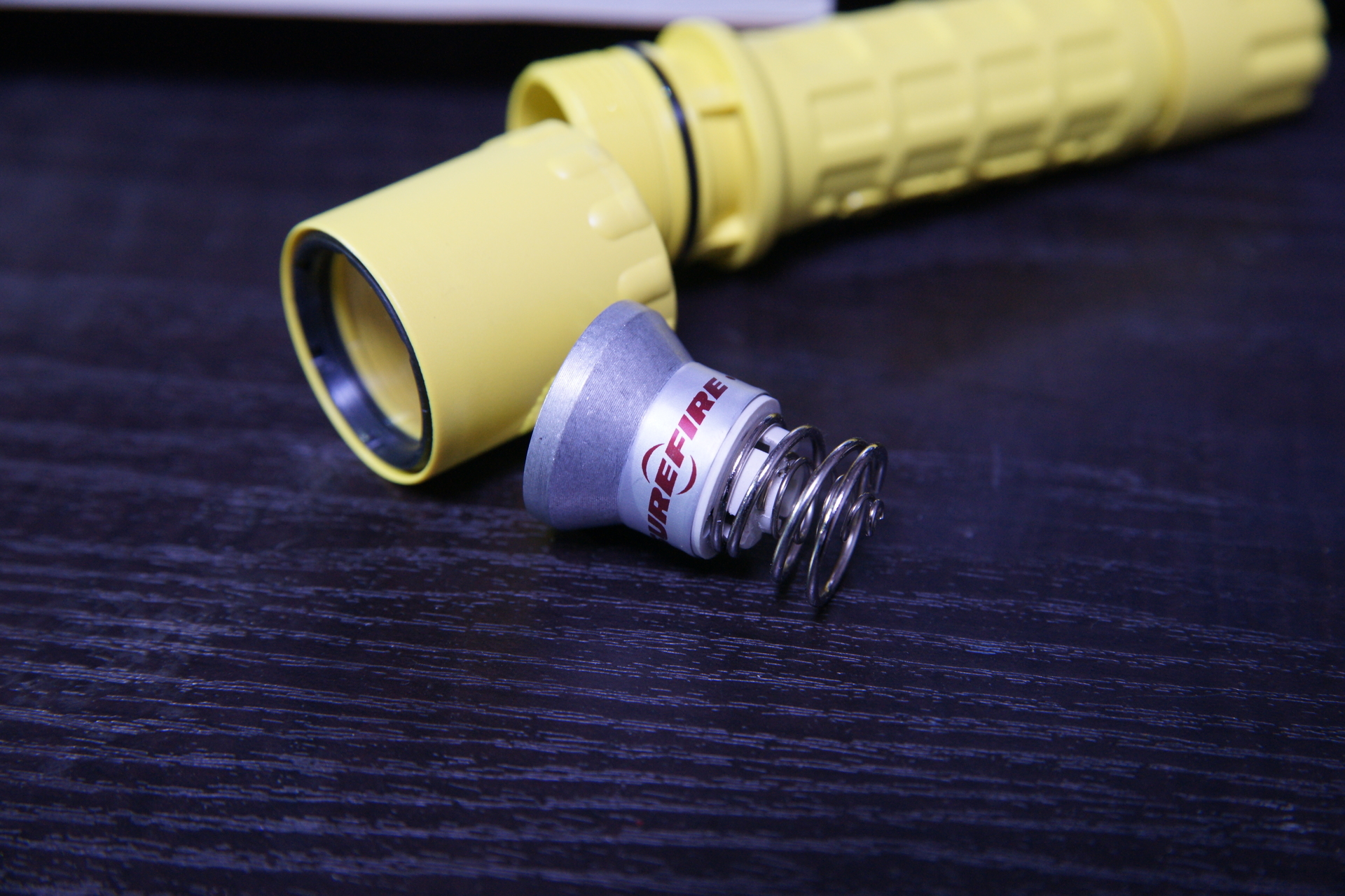 個人装備 SUREFIRE 9AN COMMANDER LUMENSFACTORY（ルーメンズ