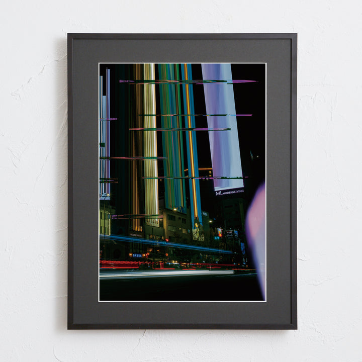 都市夜景と光のグリッチが融合した写真アートポスター「Intersection