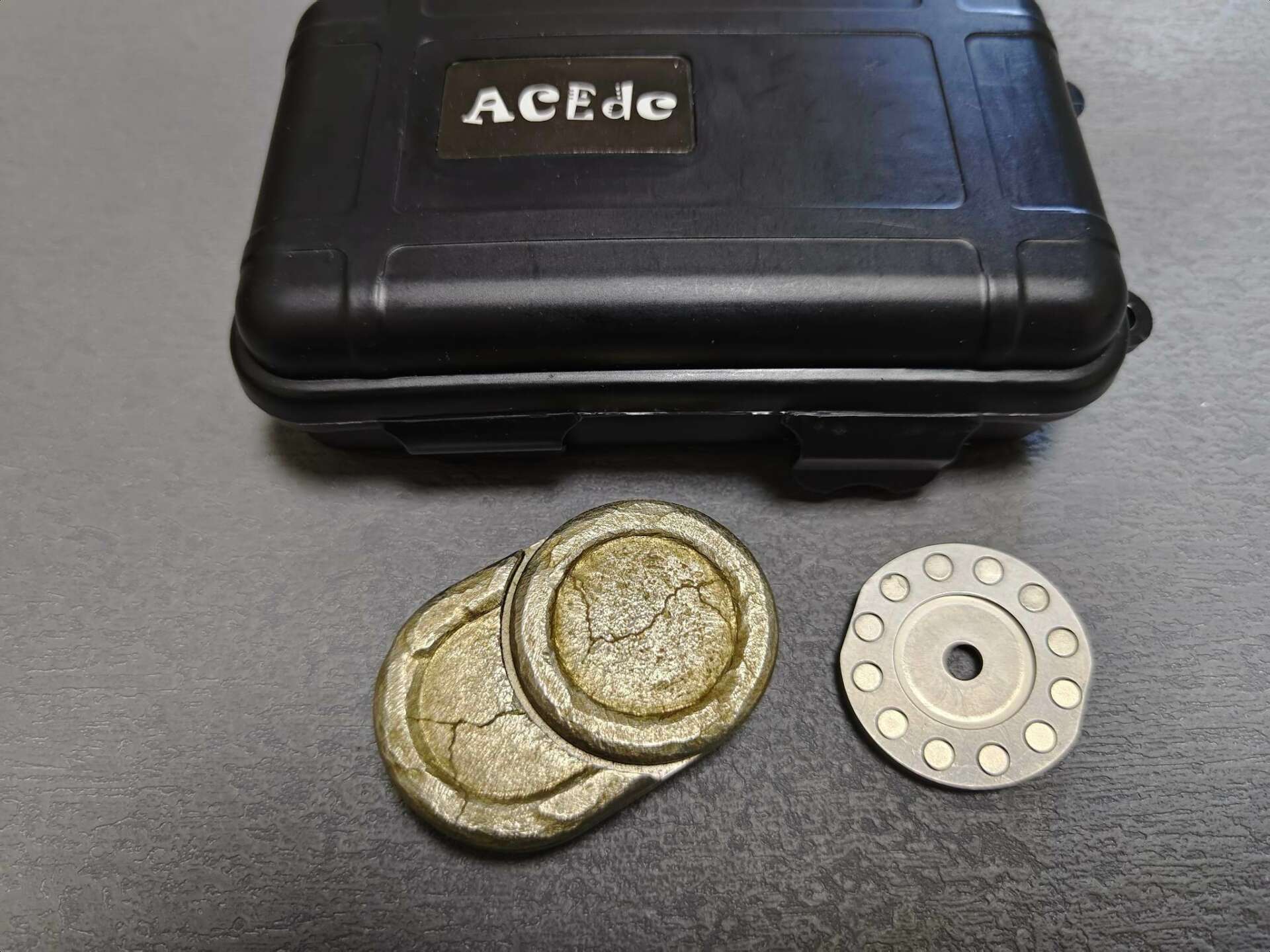 ACEDC x Gobbiger Milkia | FABLADES |