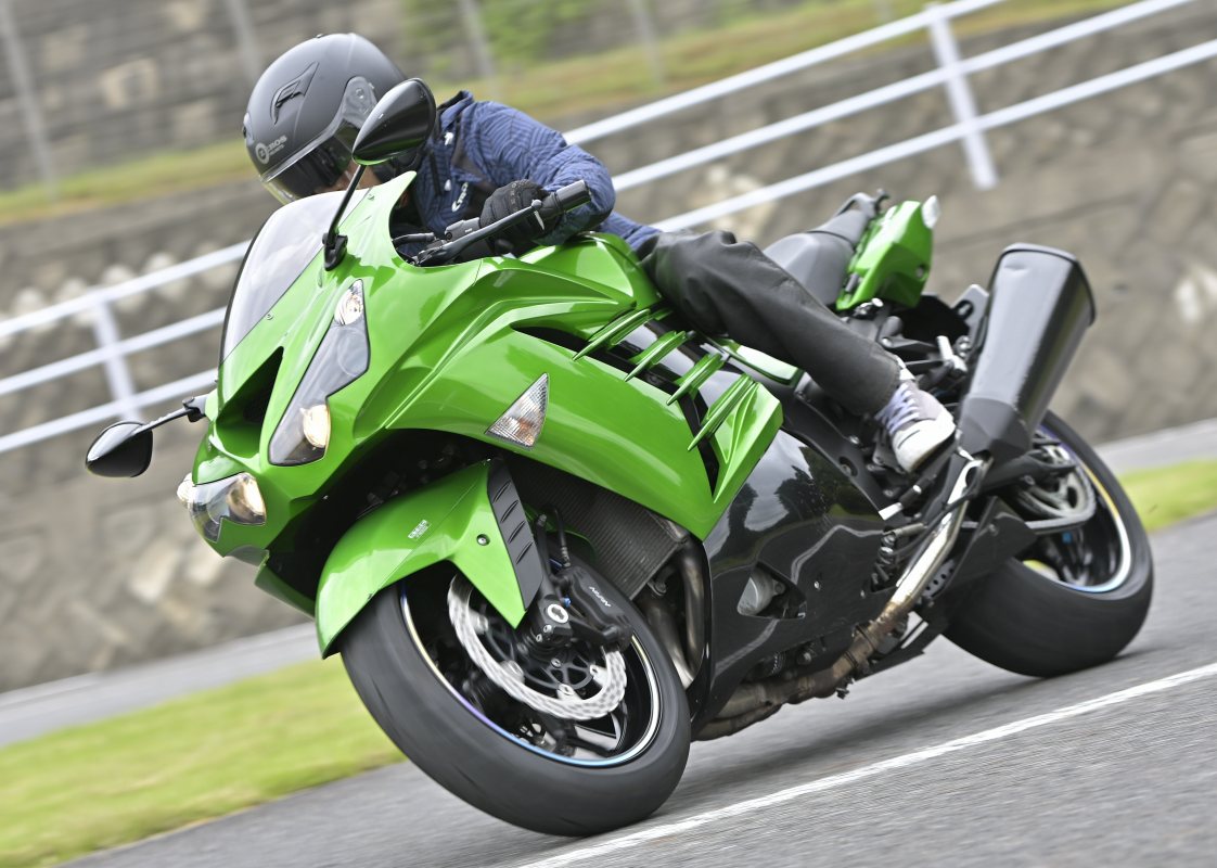 ZZR1400（Ninja ZX-14R欧州仕様）解説＆試乗インプレ】上品＆上質で
