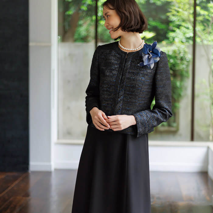 多彩色のお呼ばれジャケット 11号・ブラック｜東京ソワール