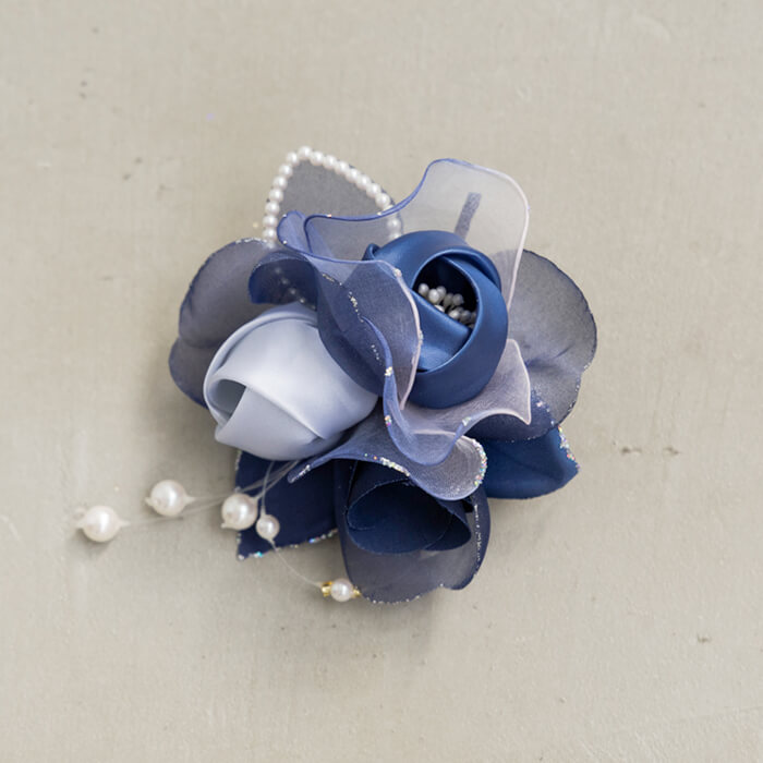 グラデーションの幸せコサージュ ・ネイビー｜東京ソワールオンライン