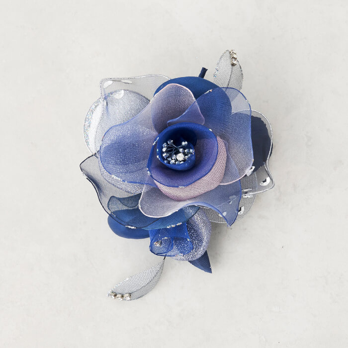 美しいニュアンスカラー、ブーケコサージュ ・ネイビー｜東京ソワール