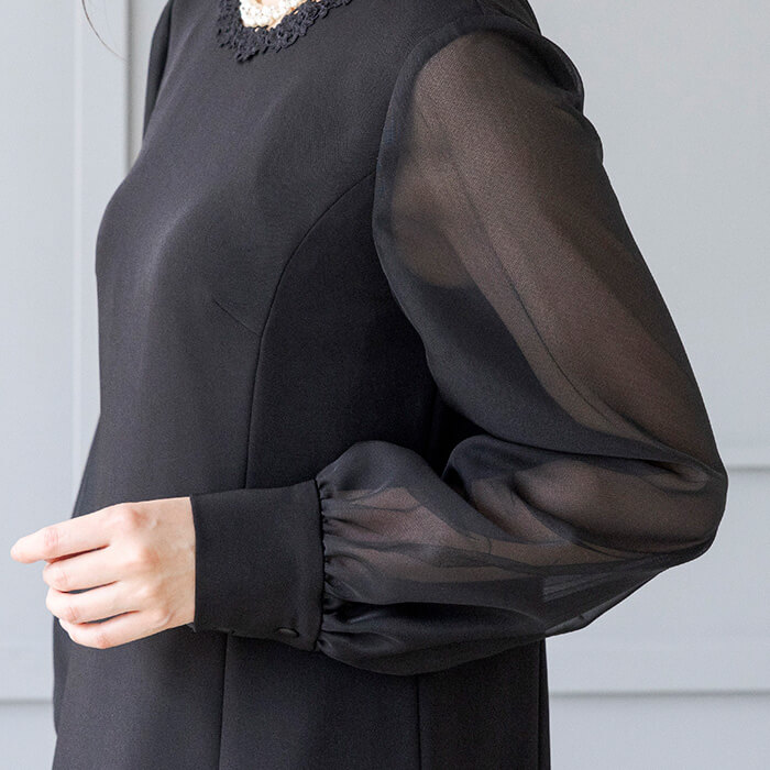 軽やかに気品をまとう大人ドレス 13号・ブラック｜東京ソワール