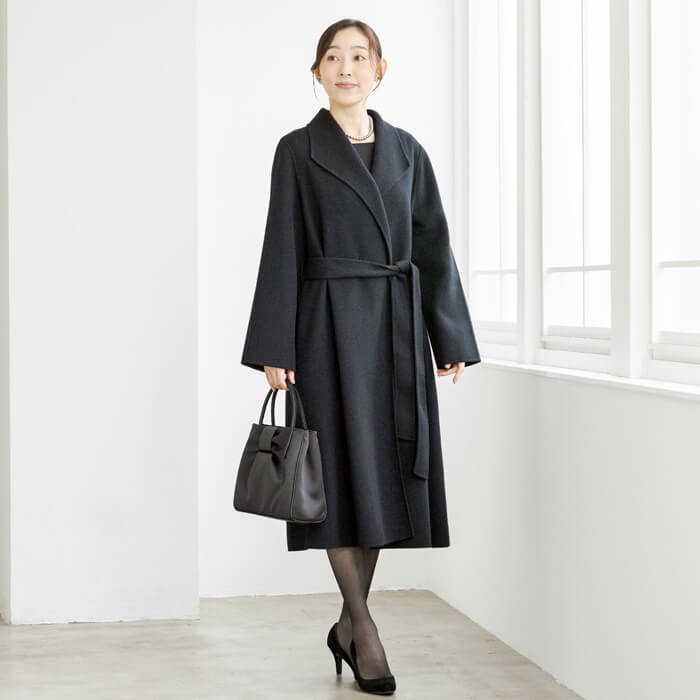 ベルト付｜カシミヤ混のウールコート M・ブラック｜東京ソワール