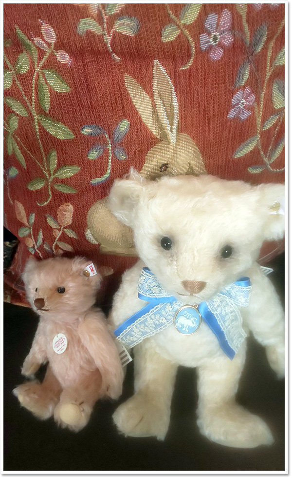 シュタイフ 不思議の国のアリスから白うさぎのヴィンセント 17cm EAN034534