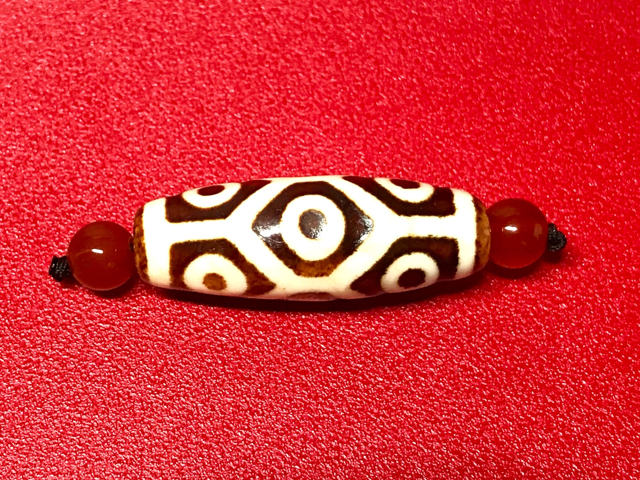 370天珠 亀甲長壽九眼天珠 上肯天珠 dzibeads！ 370天珠 亀甲長壽九眼