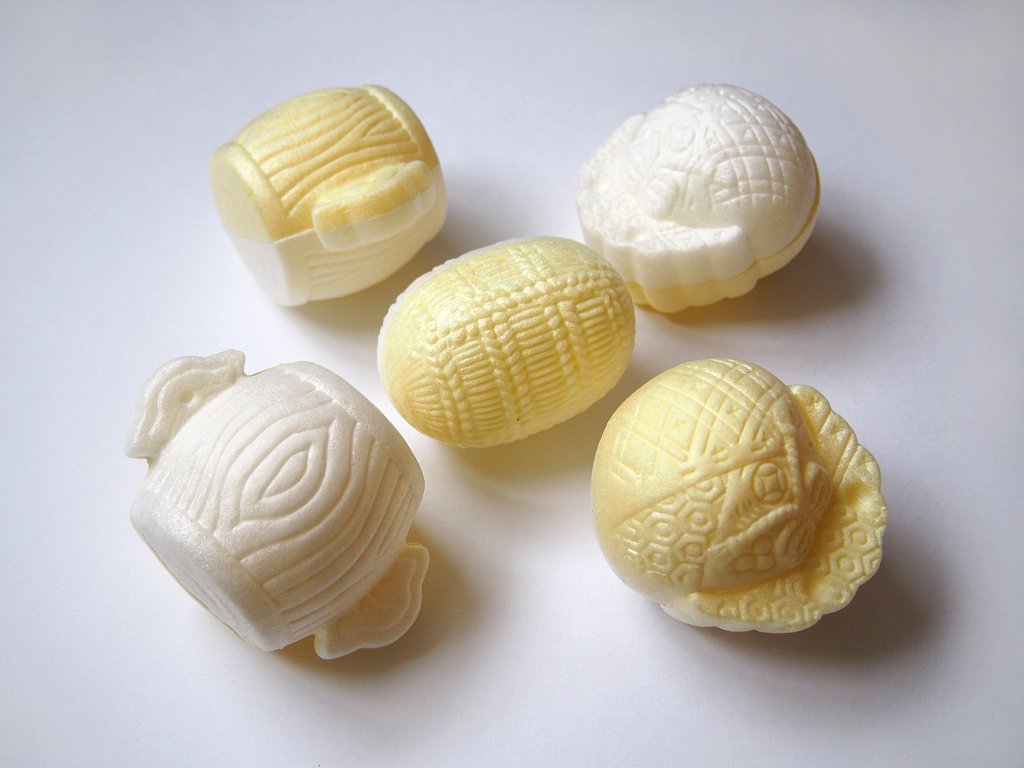 何が出てくる！？金沢の落雁 諸江屋「福徳煎餅」【旅するデザイナーが