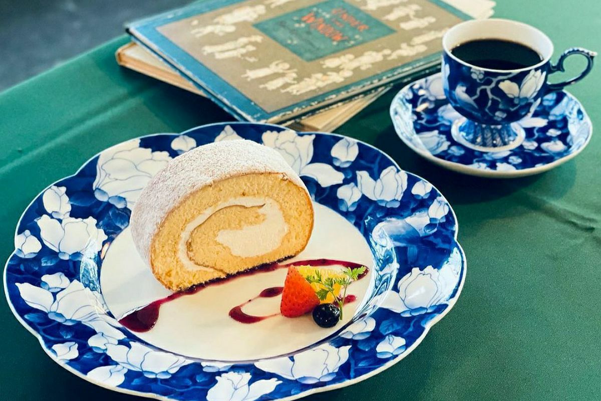 花鳥外濃 ミート皿 | 有田焼 深川製磁｜公式オンラインストア