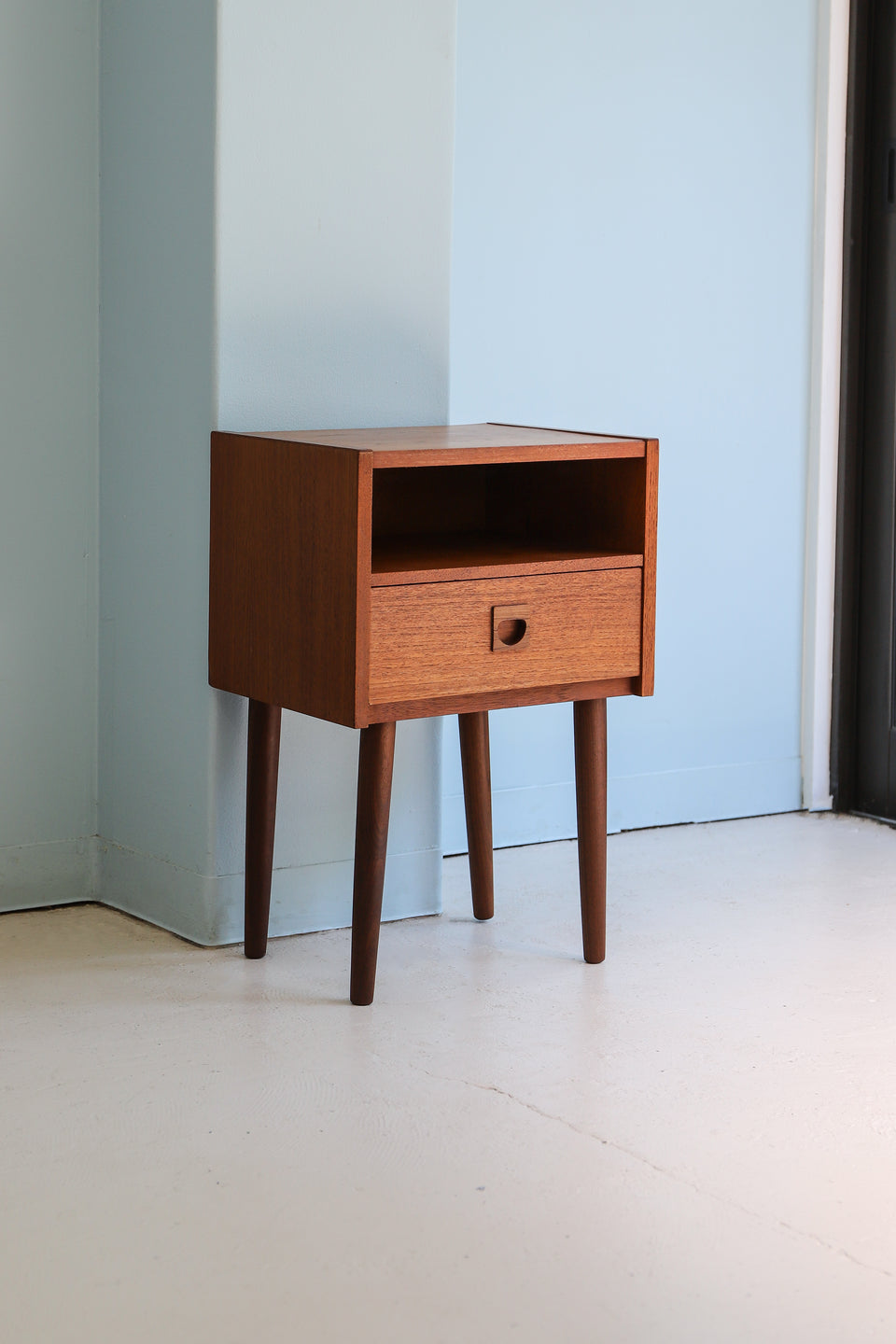 デンマークヴィンテージ ベッドサイドチェスト サイドテーブル 北欧