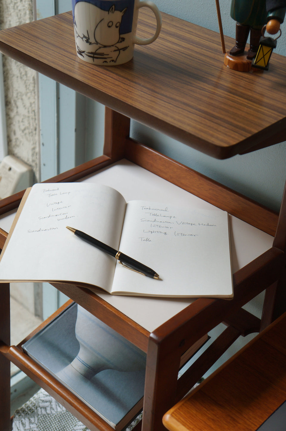 カリモク家具 マガジンラック付き サイドテーブル コロニアル オールド