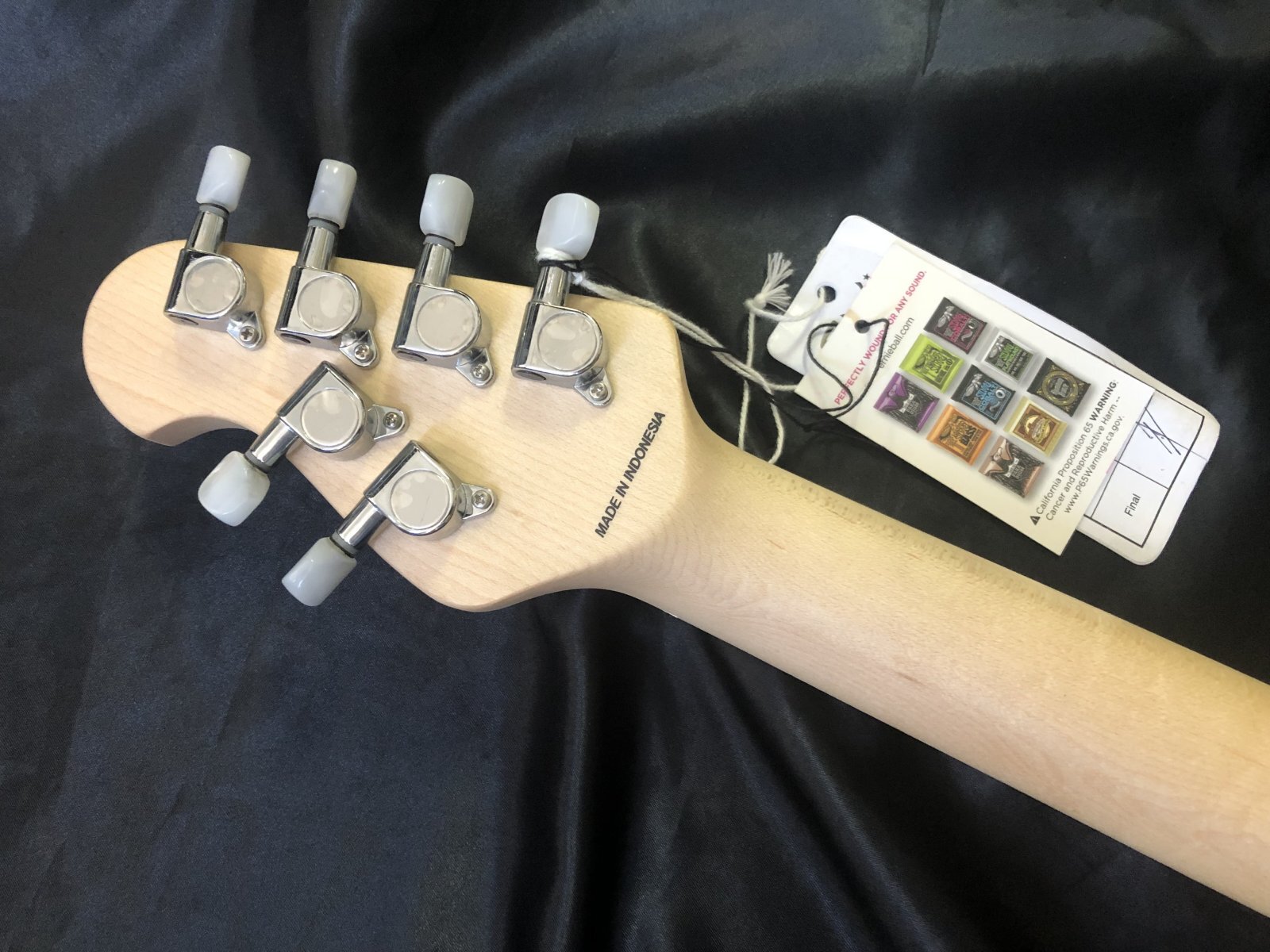 Sterling by Musicman / AX40 AXIS Transparent Pink（新品） 日本限定