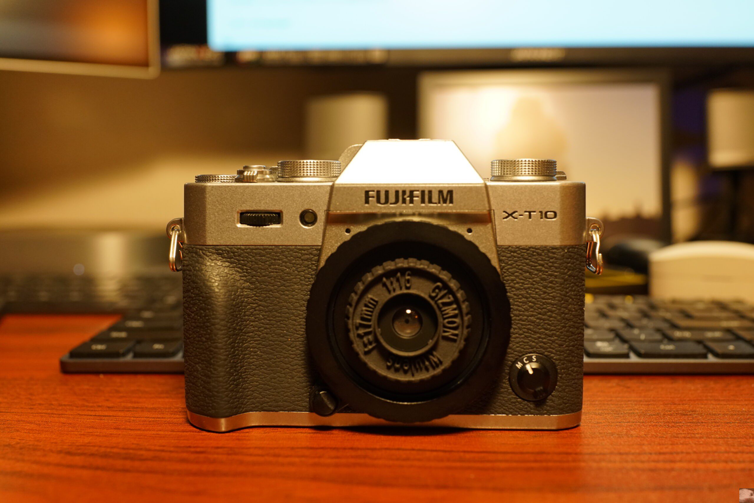 本体訳あり】Fujifilm X-T10 35mm 25mmレンズ付属 本体訳あり