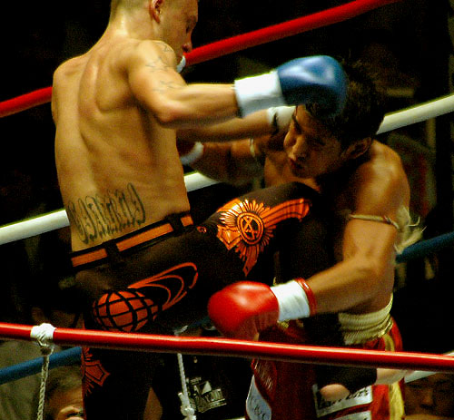 本物】アンディサワー サイン入りグローブ ボクシング シュート 格闘技