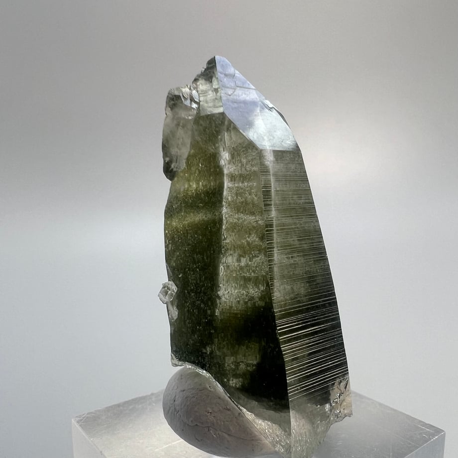 RUNTA) ガネッシュヒマール産クローライトイン天然ヒマラヤ水晶