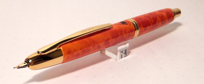 新製品】文具の杜オリジナル万年筆「キャップレスデシモ『杜の苺