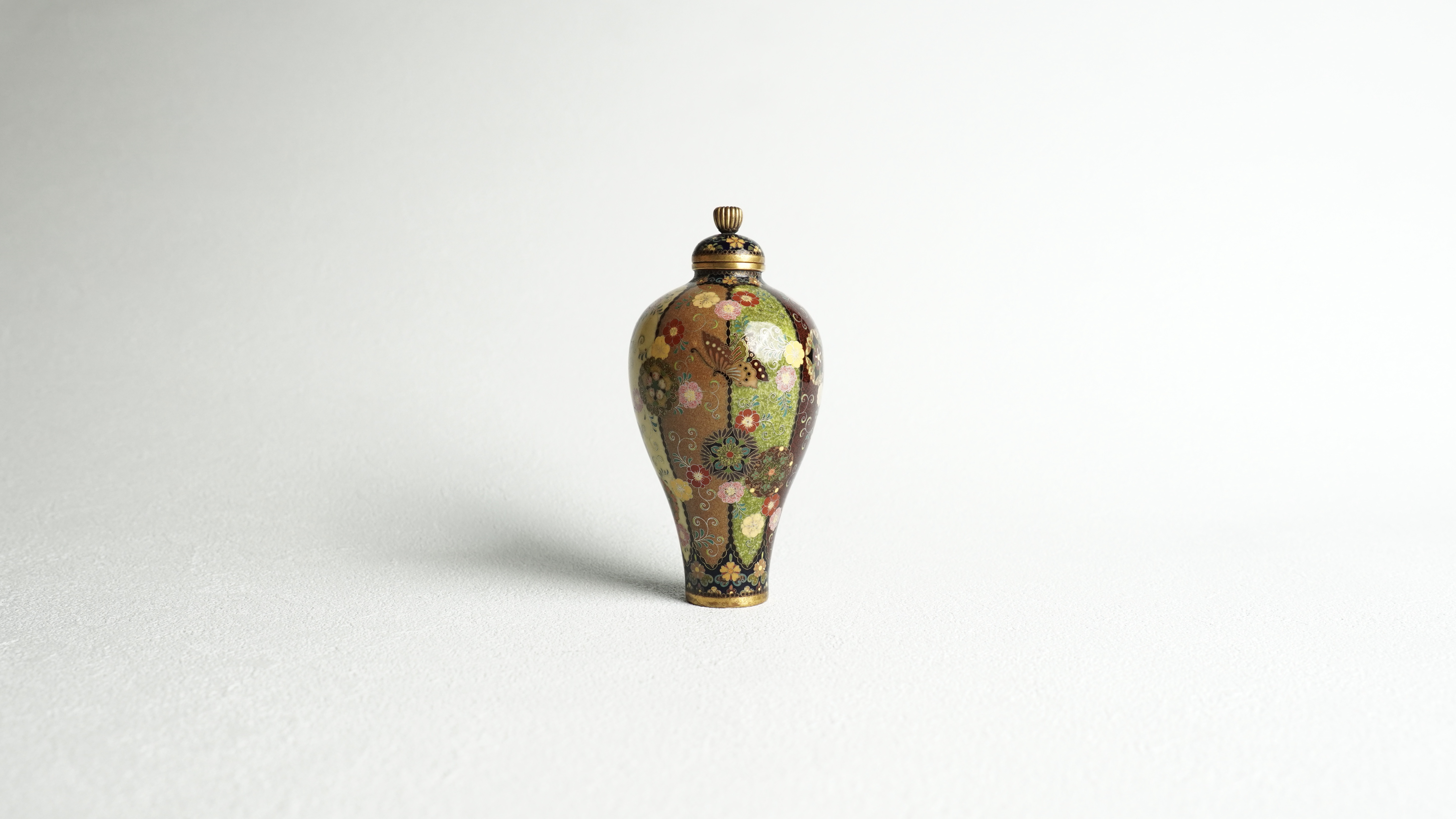 銀座 真生堂 | 明治期七宝焼専門店｜並河靖之・濤川惣助などの名品を取扱い