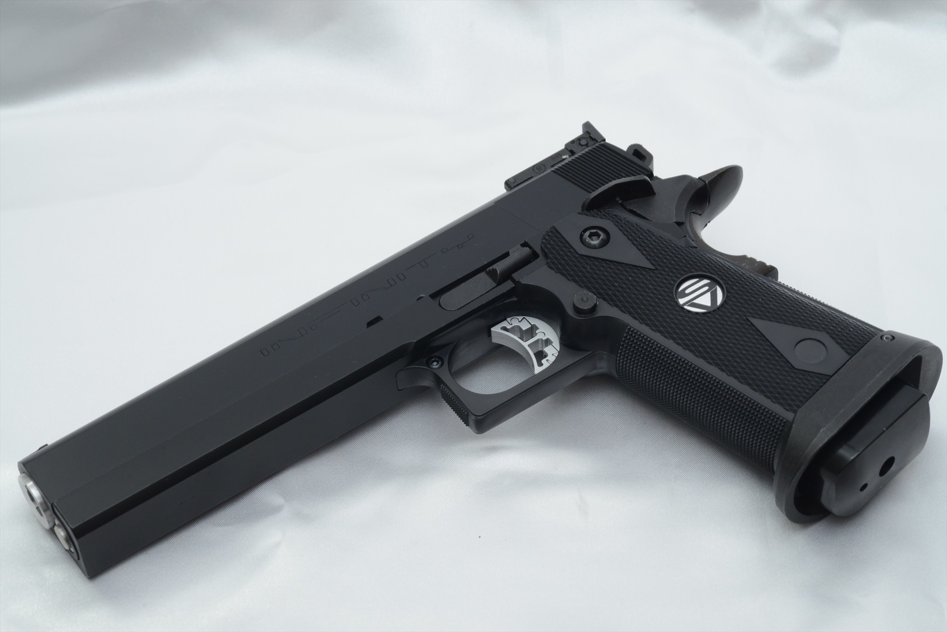 ウエスタンアームズ INFINITY ガスガン ブラック 予備マガジン1本付き