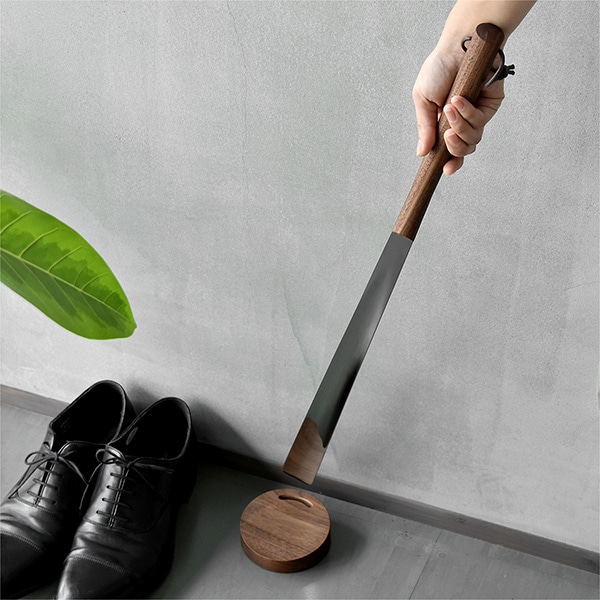 Titanium Shoehorn 専用スタンド」チタン靴べらを安定して自立させ