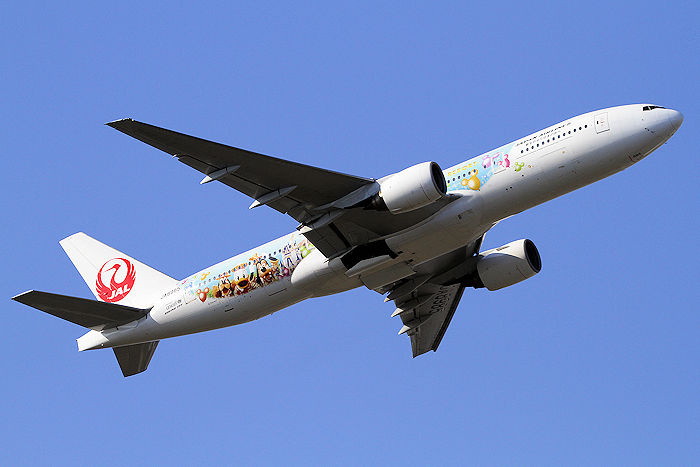 レア品 JAL B777-200 JA8985 1/500】 レア品 JAL B777-200 JA8985 1
