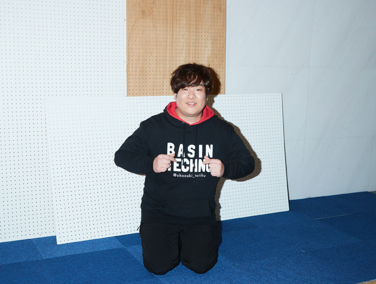 岡崎体育インタビュー「僕がパーカーを着る理由」｜メンズライフ