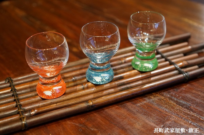 中国漆器 山水図蒔絵 洋酒器揃 リキュールグラス・シェーカー・トレイ