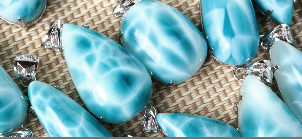 天然石ラリマー☆高品質！しずく型ペンダントトップ①☆リーフ型