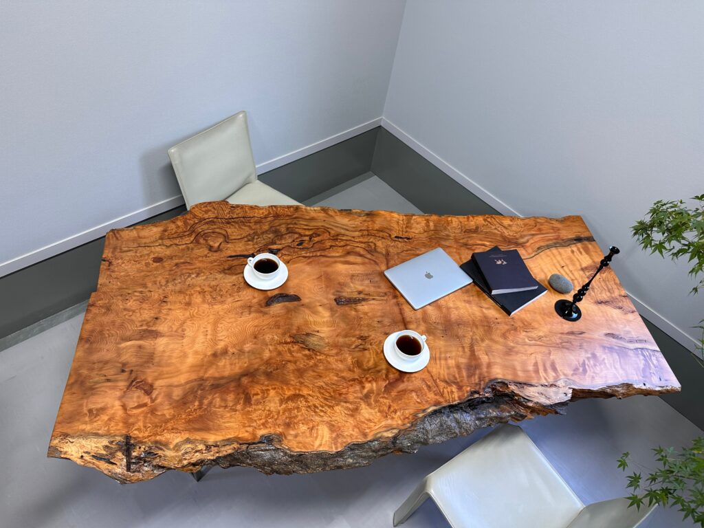 屋久杉虎瘤杢入り一枚板 GR53 | GRAXEN JAPAN