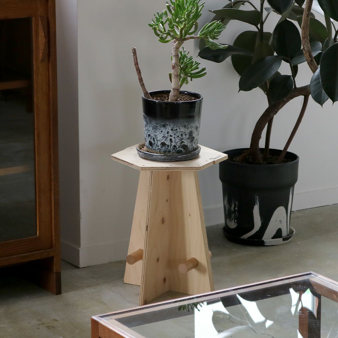rokkaku stool［ロッカクスツール］｜スツール・花台｜graf