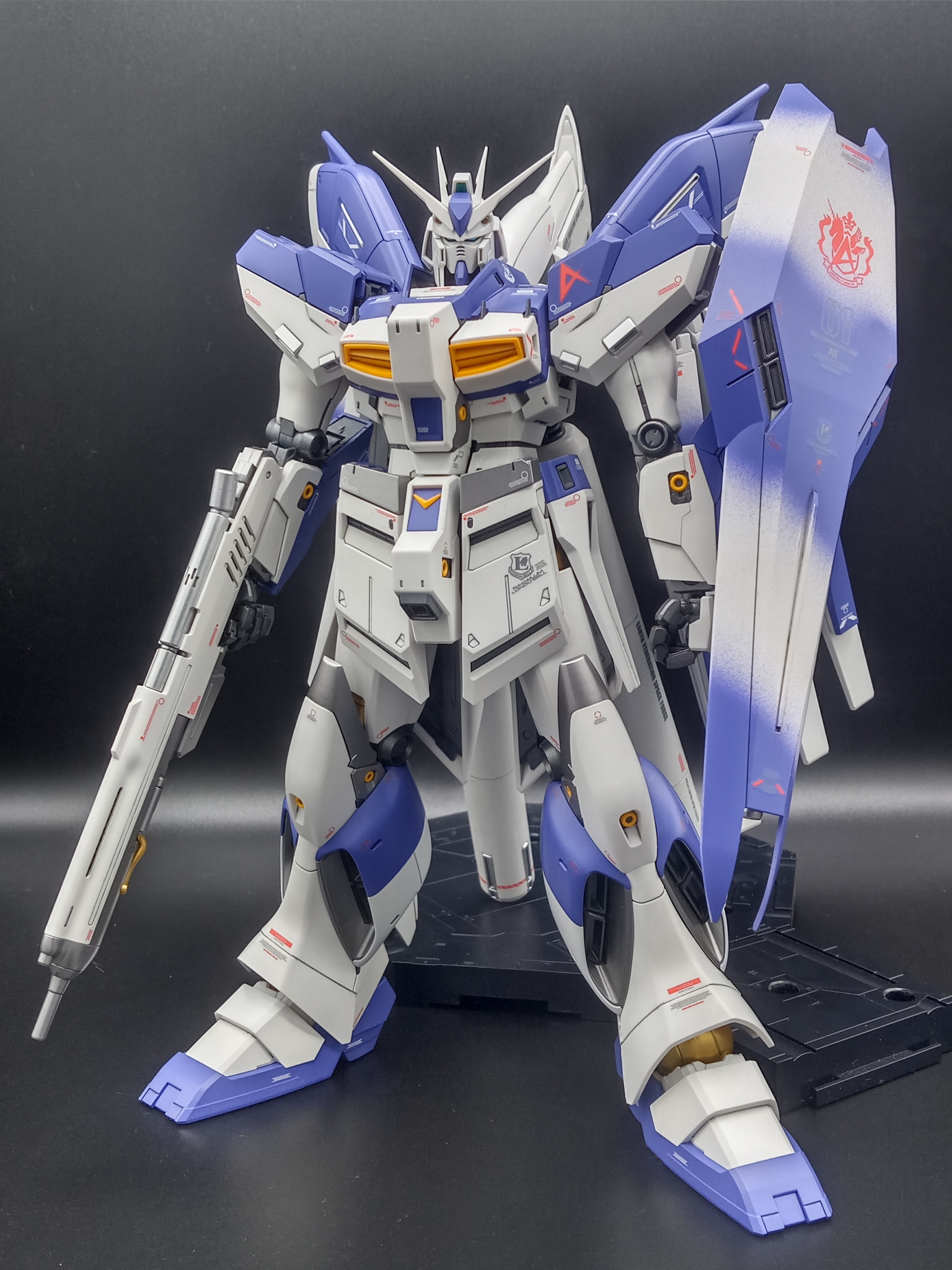 MG 1/100 Hi-νガンダム ver.ka（一部塗装）