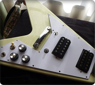 Bacchus の小さなフライングV BFV-Mini レビュー | ギター改造ネット