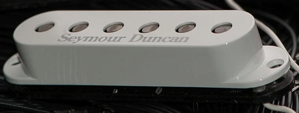 ストラトキャスター (SeymourDuncan SSL-1,3)【自作ギター】 ストラト