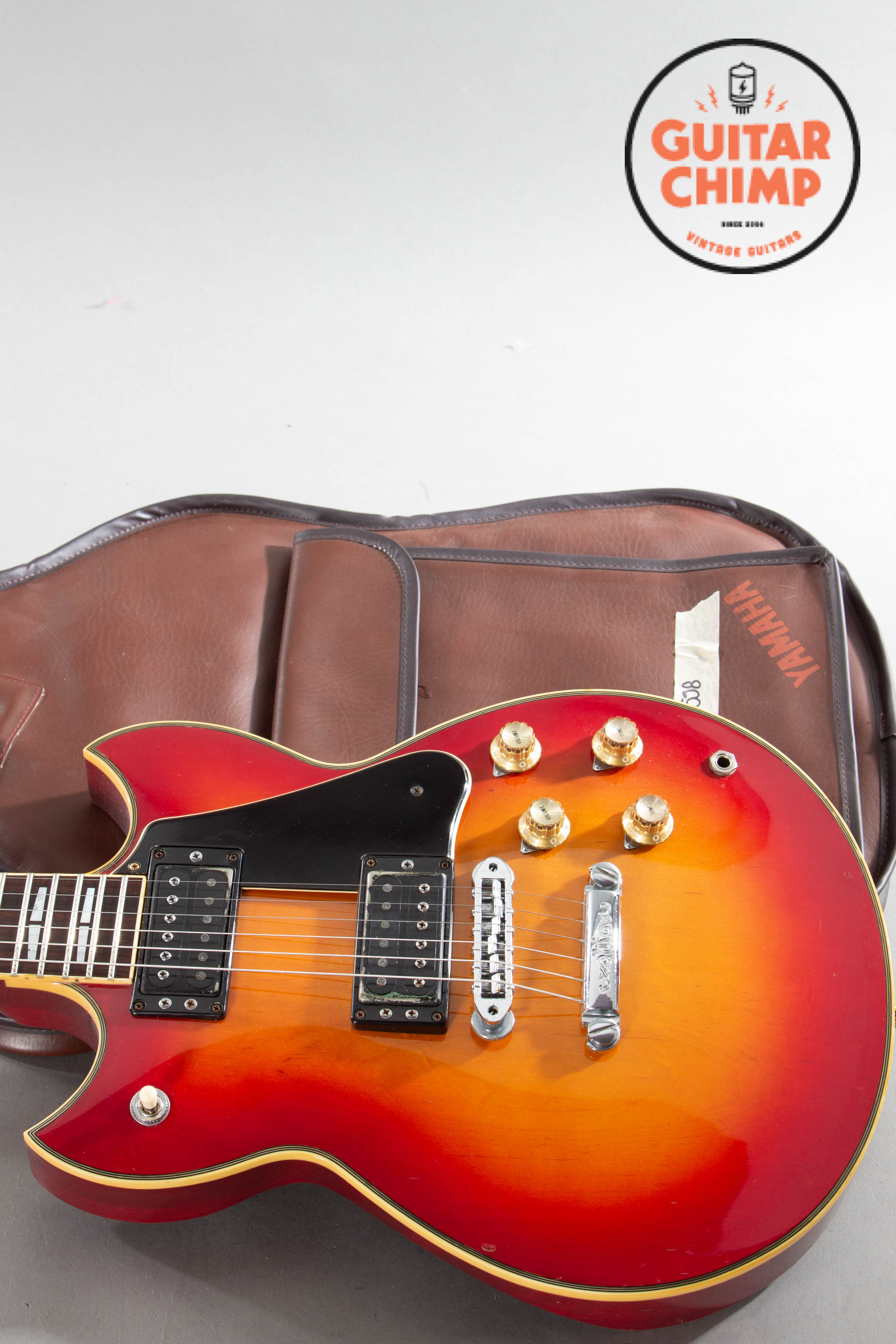 1980 Yamaha SG-700 Cherry Sunburst – Locking Tuners – Japan