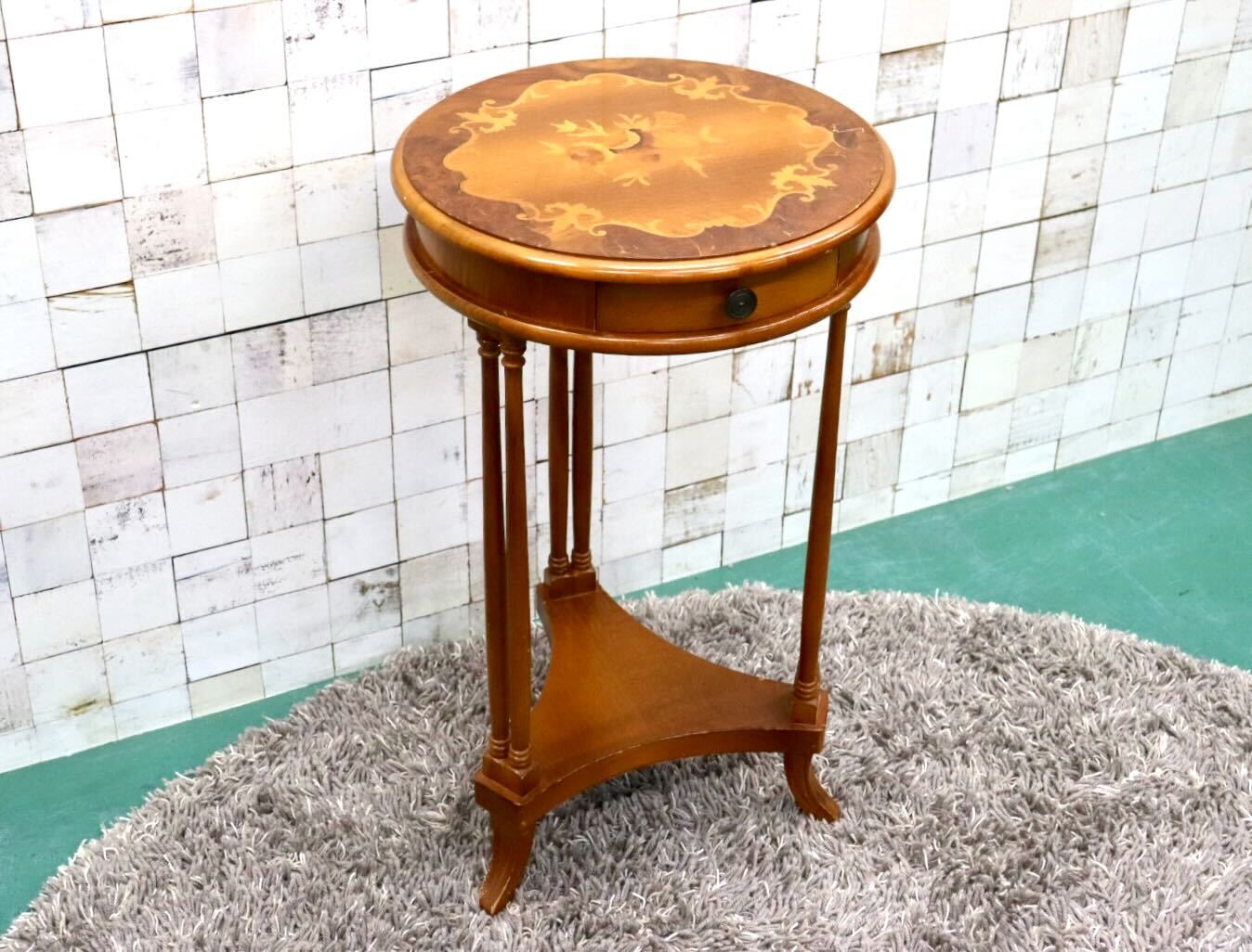 イギリスアンティーク2段テーブル マホガニー象嵌装飾透かし彫り