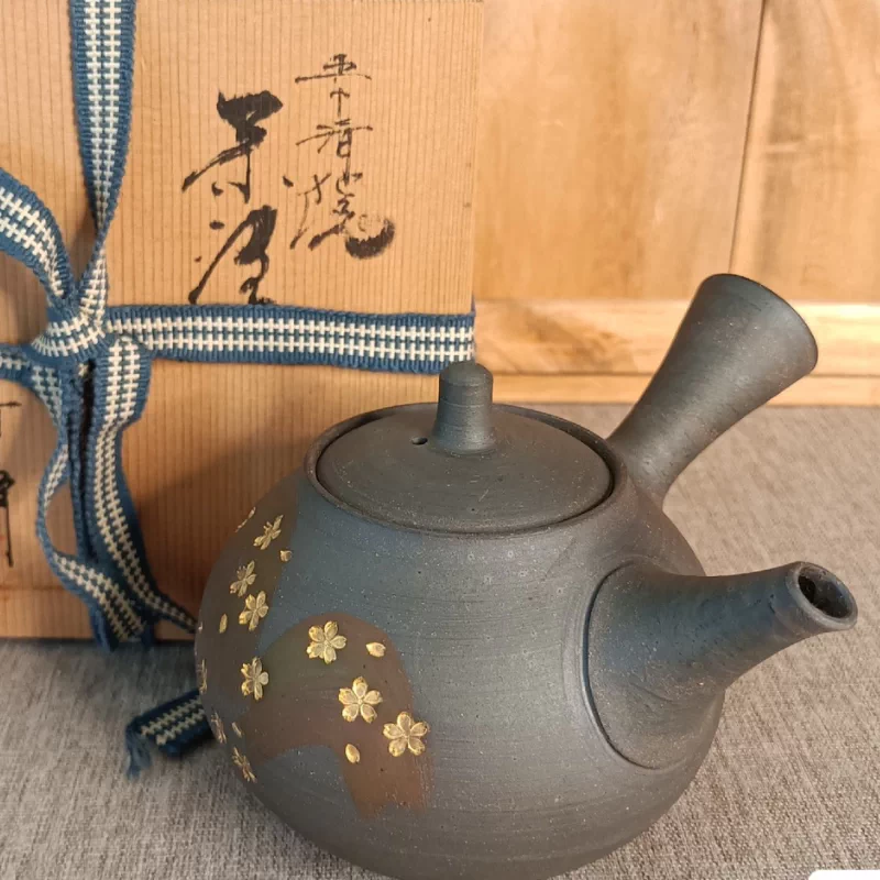前川幸市 犬 フレンチブルドッグ 置物 陶芸 作家 ボストンテリア 白い