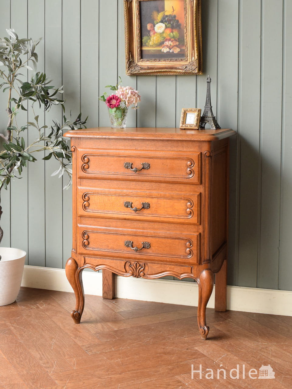 英国テイストのアンティーク家具、オシャレな2段チェスト(z-047-f