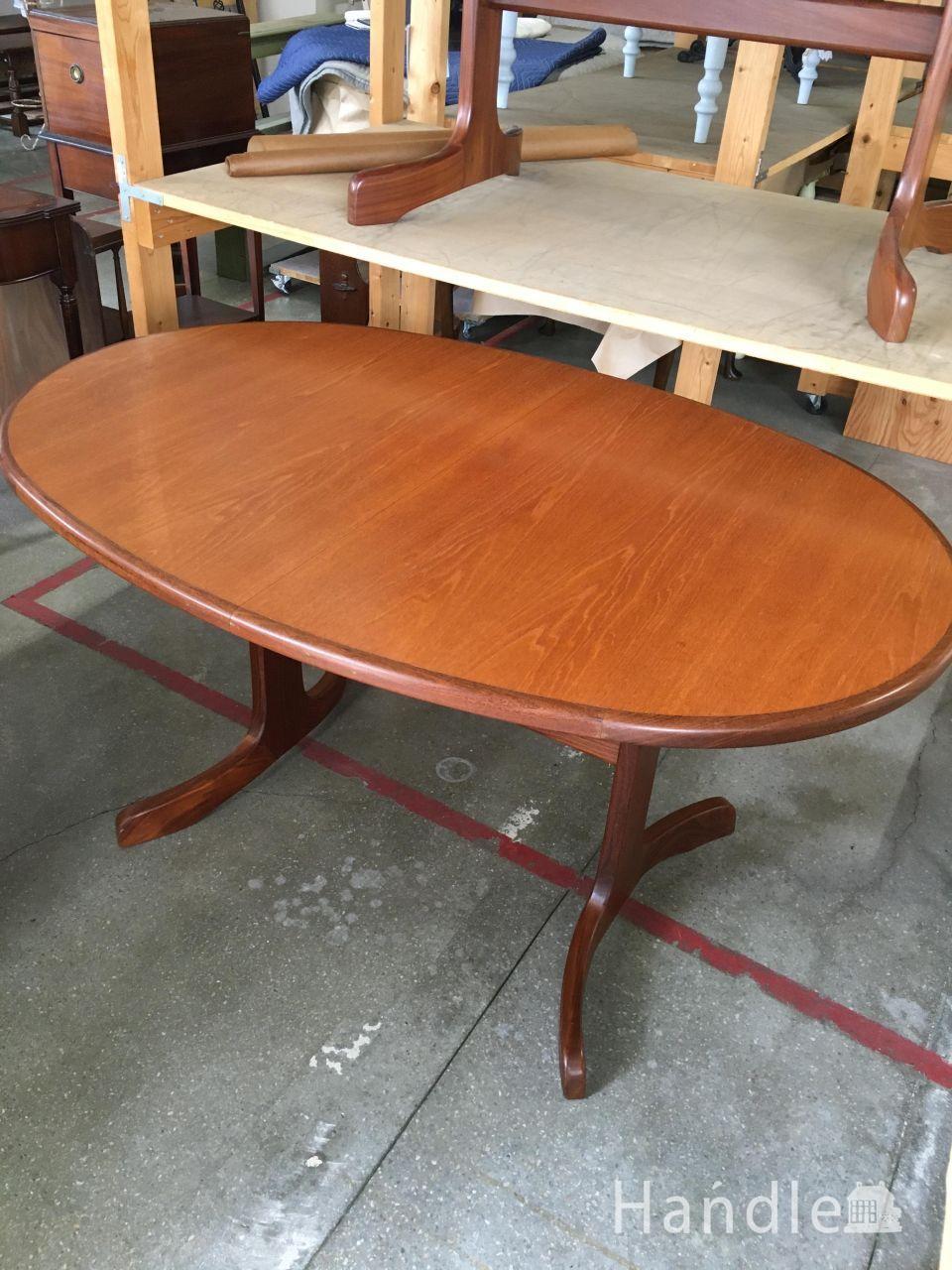 フランスの伸長式テーブル、猫脚が優雅なアンティークのダイニング