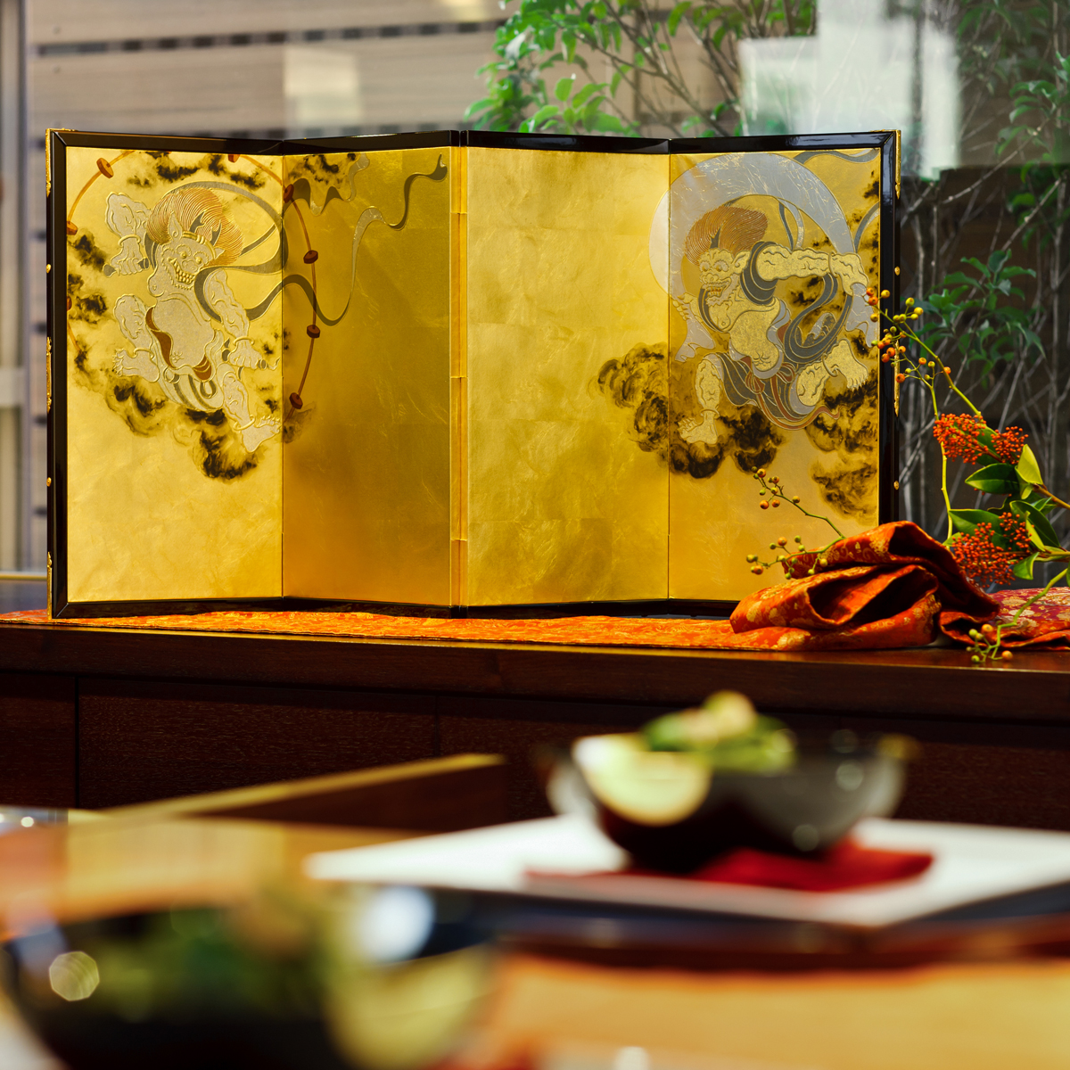 四つ折り屏風 日本画 金箔彩色 ススキ・小菊に鶉 四つ折り四面で高さ