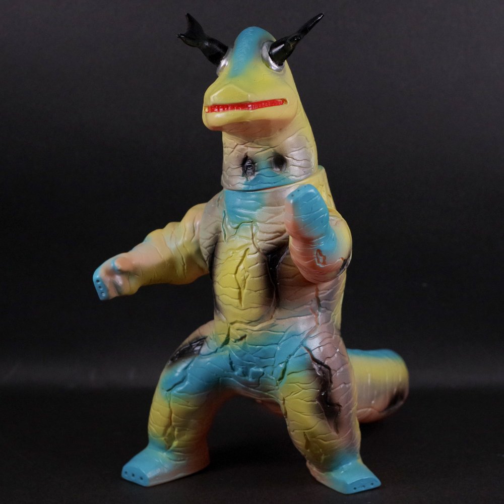 8月4日(日)より販売開始】【ブルマァク】エレキング(レトロカラー)が