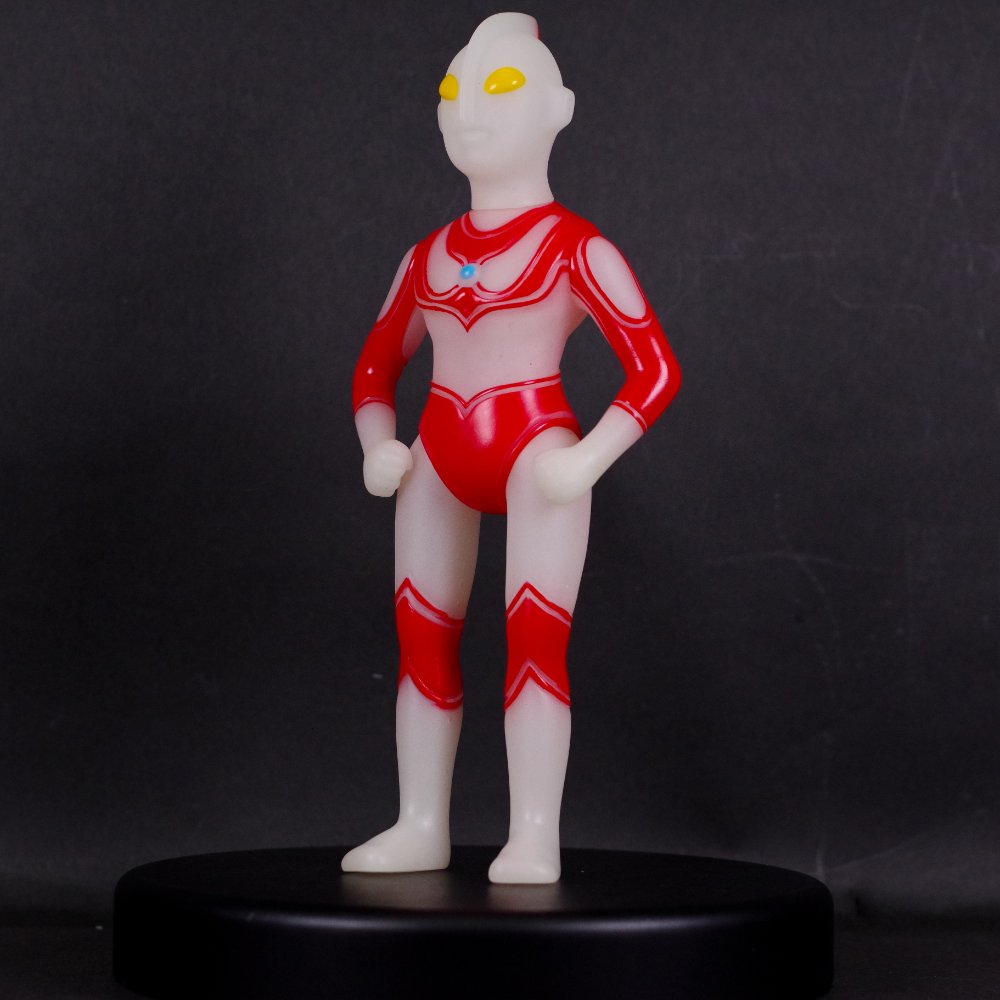3月31日(日)より販売開始】【マルサン】帰ってきたウルトラマン(蓄光