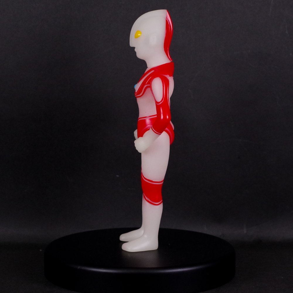 3月31日(日)より販売開始】【マルサン】帰ってきたウルトラマン(蓄光