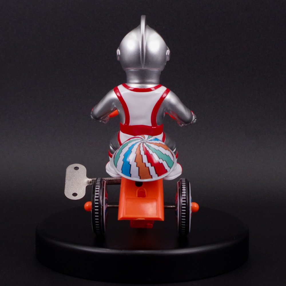 8月16日(土)11時より販売開始】【Kaiju One】シルバー仮面ジャイアント