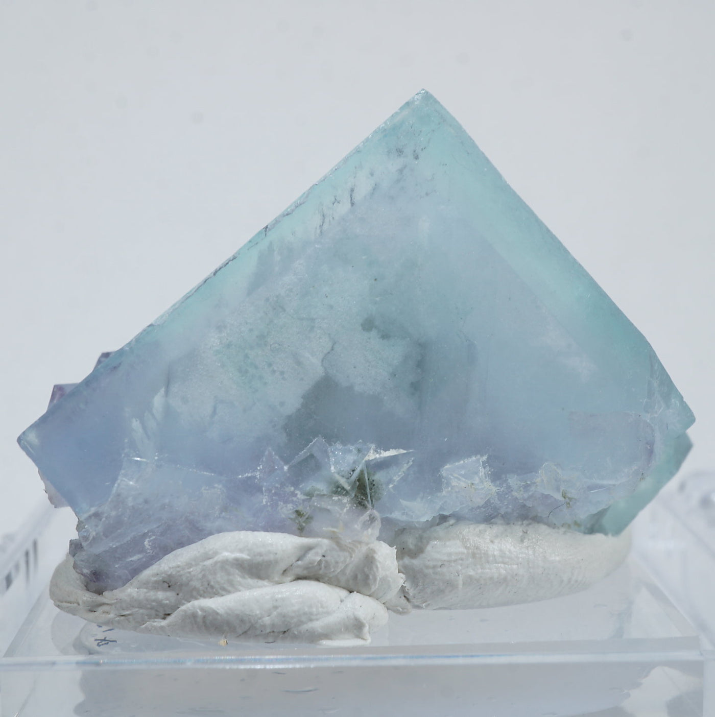 中国 ヤオガンシャン産 フローライト – 天然石ハッピーギフト