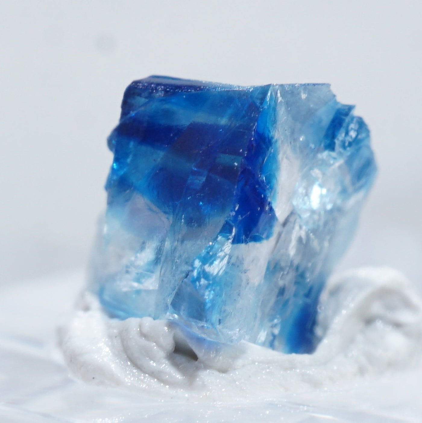 4439『天然バイカラーユークレース』0.42ct ジンバブエ産 原石 宝石