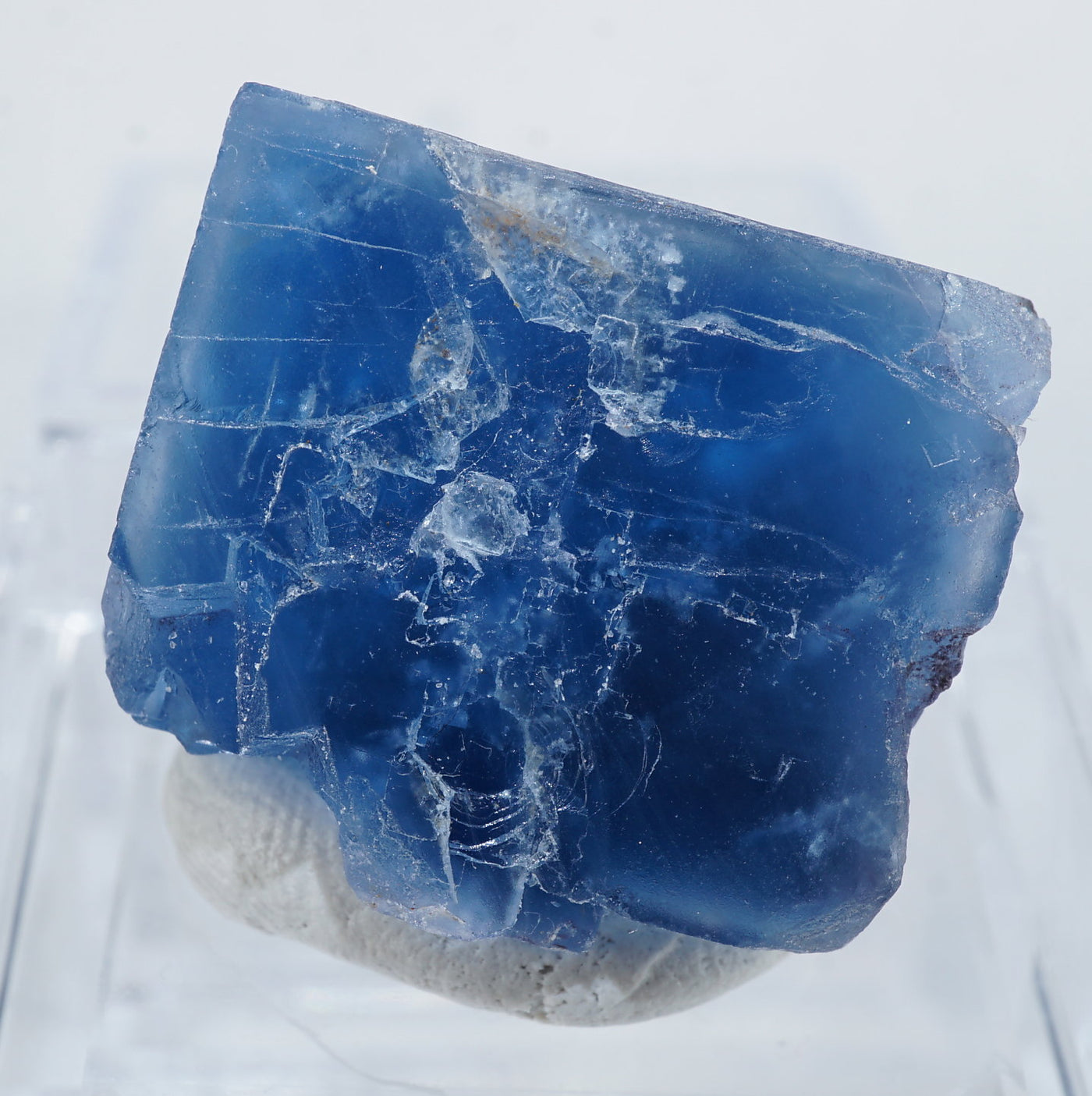 ドイツ ブラックフォレスト産 フローライト – 天然石ハッピーギフト